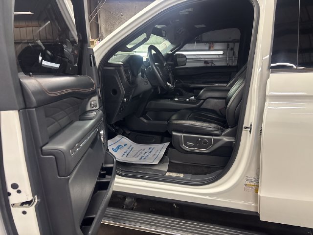 Used 2022 Ford Expedition Platinum AWD/4WD image 10