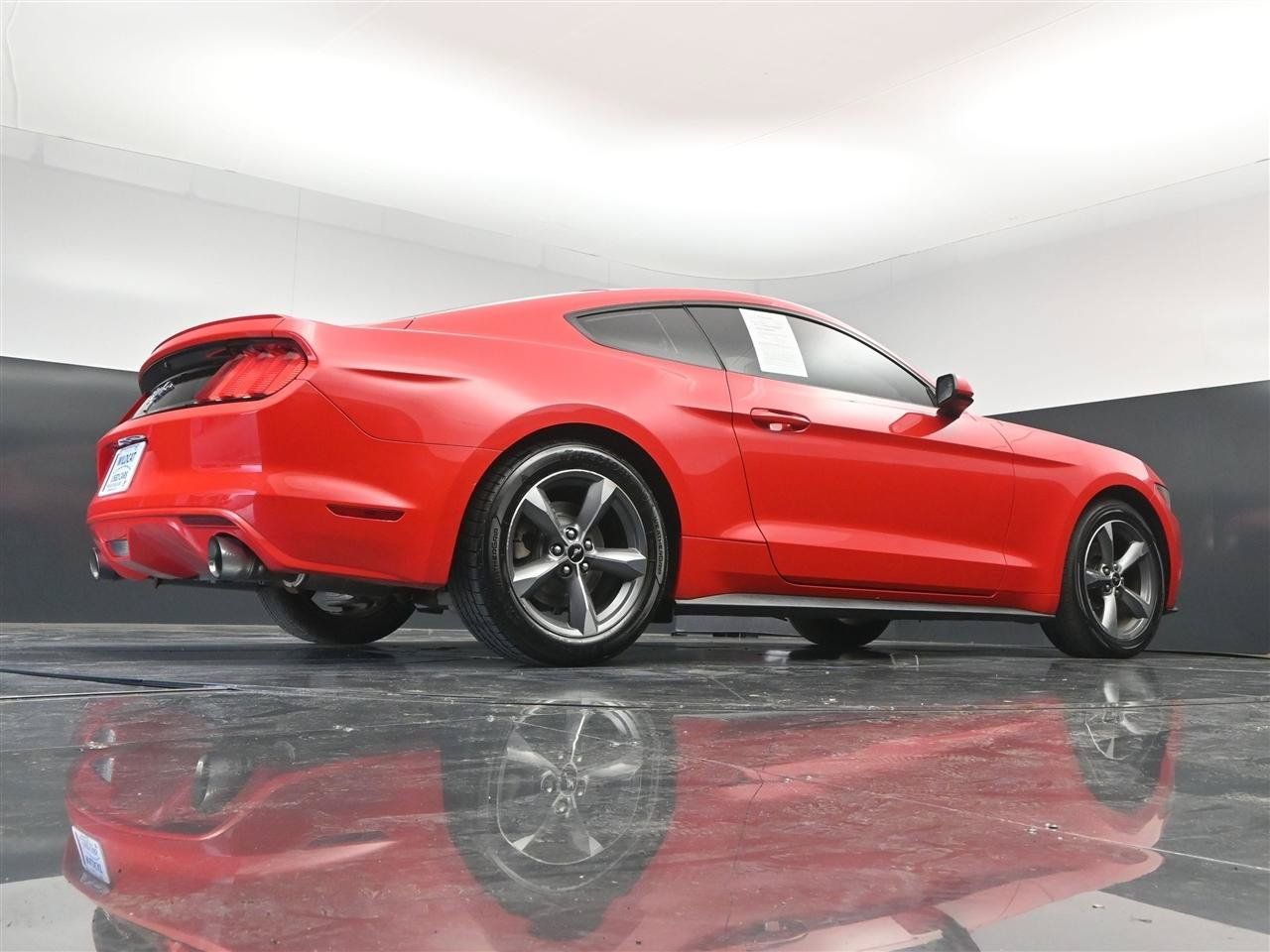 Used 2015 Ford Mustang Coupe w/ Equipment Group 051A RWD image 30
