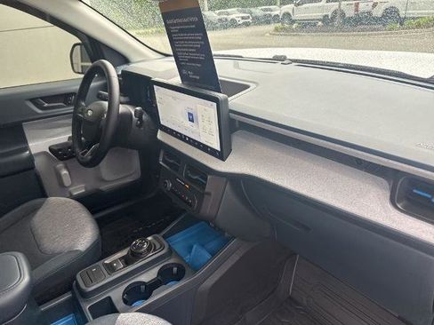Certified 2026 Ford Maverick XLT w/ XLT Luxury Package FWD image 31