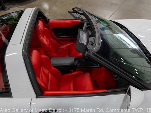 Used 1996 Chevrolet Corvette Coupe RWD image 15