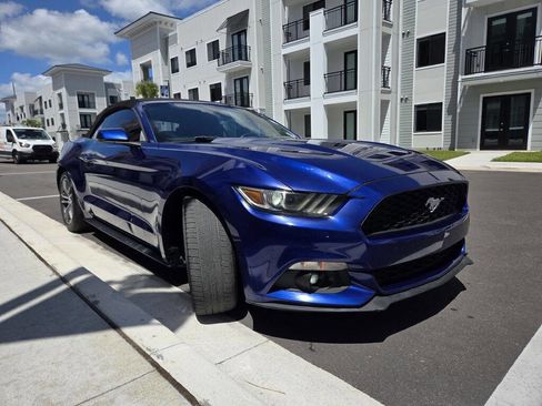 Used 2015 Ford Mustang Premium RWD image 7
