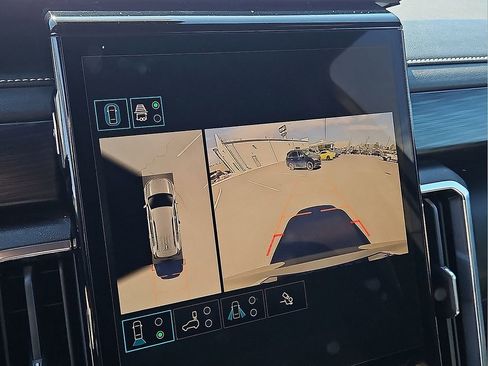 Used 2025 GMC Acadia Elevation image 23