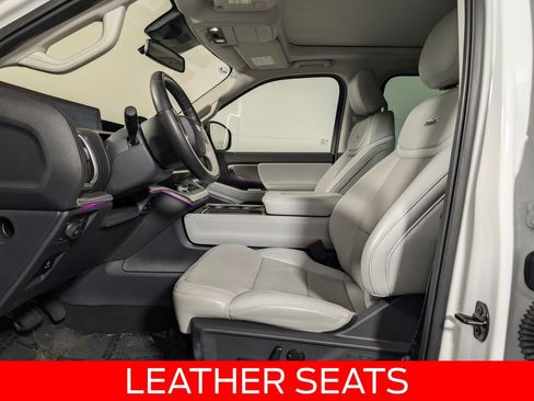 Certified 2025 Ford Expedition Max Platinum AWD/4WD image 11