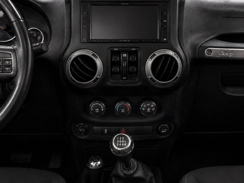 Used 2014 Jeep Wrangler Unlimited Sport AWD/4WD image 18