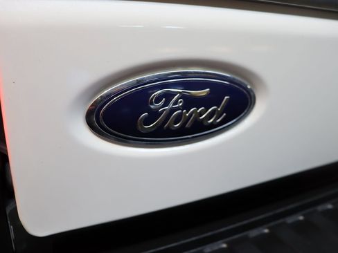 Used 2024 Ford F250 Platinum image 29