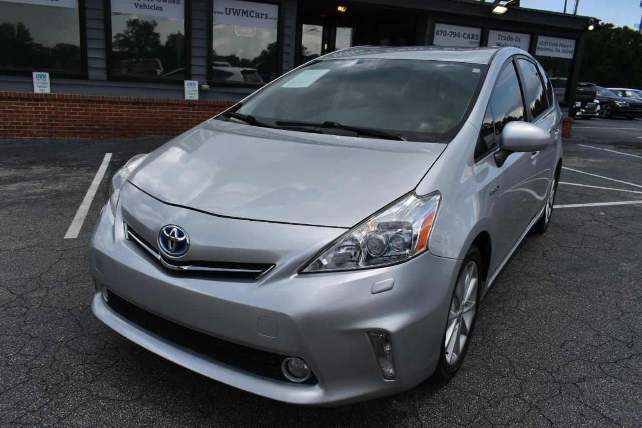 Used 2012 Toyota Prius V Five FWD image 2
