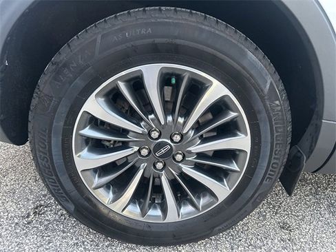 Used 2021 Lincoln Nautilus AWD w/ Equipment Group 101A image 19