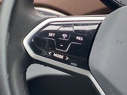 Certified 2023 Volkswagen ID.4 2WD image 4