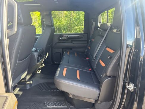 Used 2024 GMC Sierra 2500 AT4 w/ AT4 Premium Plus Package AWD/4WD image 21