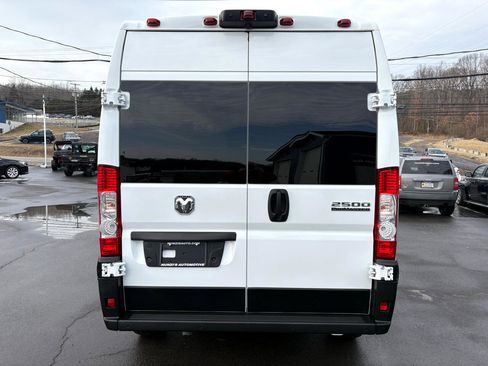 Used 2024 RAM ProMaster 2500 w/ Quick Order Package 22G SLT image 4