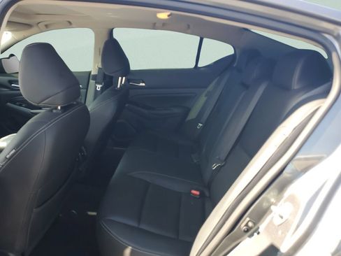 Used 2022 Nissan Altima 2.5 SL FWD image 10