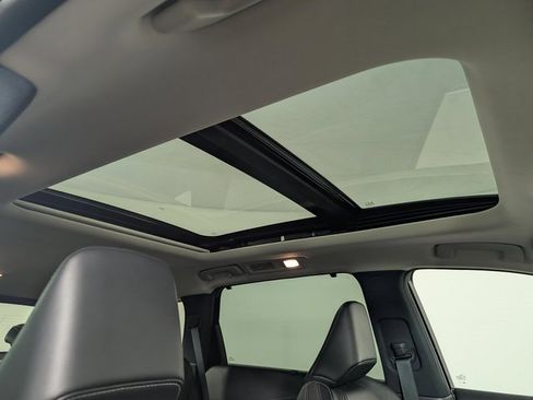 Used 2024 INFINITI QX60 Sensory image 32