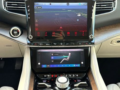 Used 2024 Jeep Grand Wagoneer Series I image 28