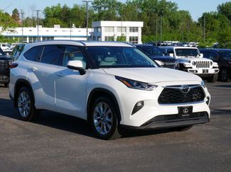 Used 2021 Toyota Highlander Limited AWD/4WD video 1