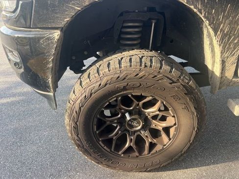 Used 2023 RAM 2500 Laramie AWD/4WD image 12