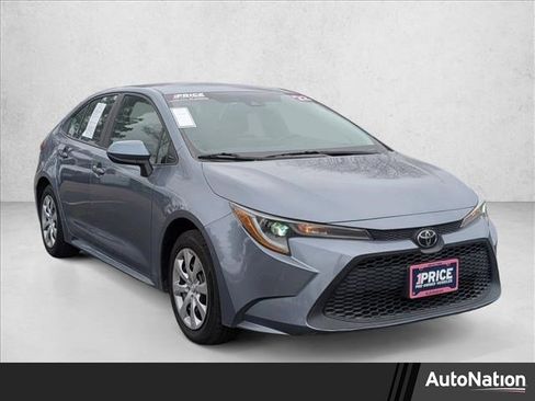 Used 2022 Toyota Corolla LE image 1