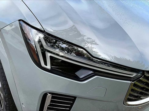 New 2026 Volvo XC90 B6 Plus w/ Protection Package Premier image 15