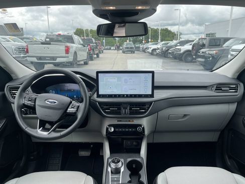 Used 2023 Ford Escape Platinum AWD/4WD image 15