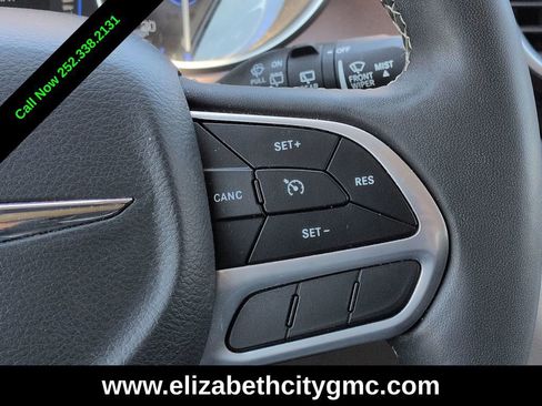 Used 2023 Chrysler Voyager LX FWD image 25