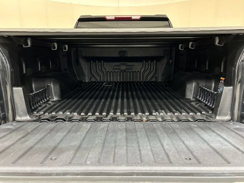 Used 2024 Chevrolet Silverado 1500 LT AWD/4WD image 5