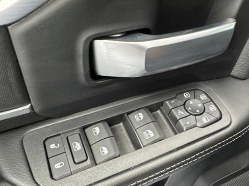New 2026 RAM 2500 Big Horn AWD/4WD image 17