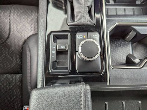 Used 2024 Toyota Tundra Limited AWD/4WD image 25