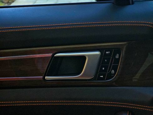 Used 2021 Porsche Panamera 4 image 93