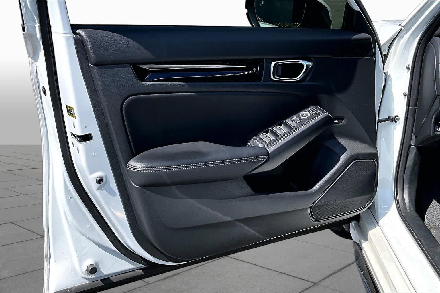 Used 2022 Honda Civic Touring image 21