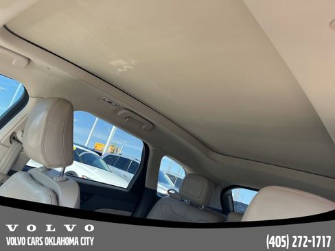 Used 2022 Lincoln Corsair FWD w/ Premium Package image 14