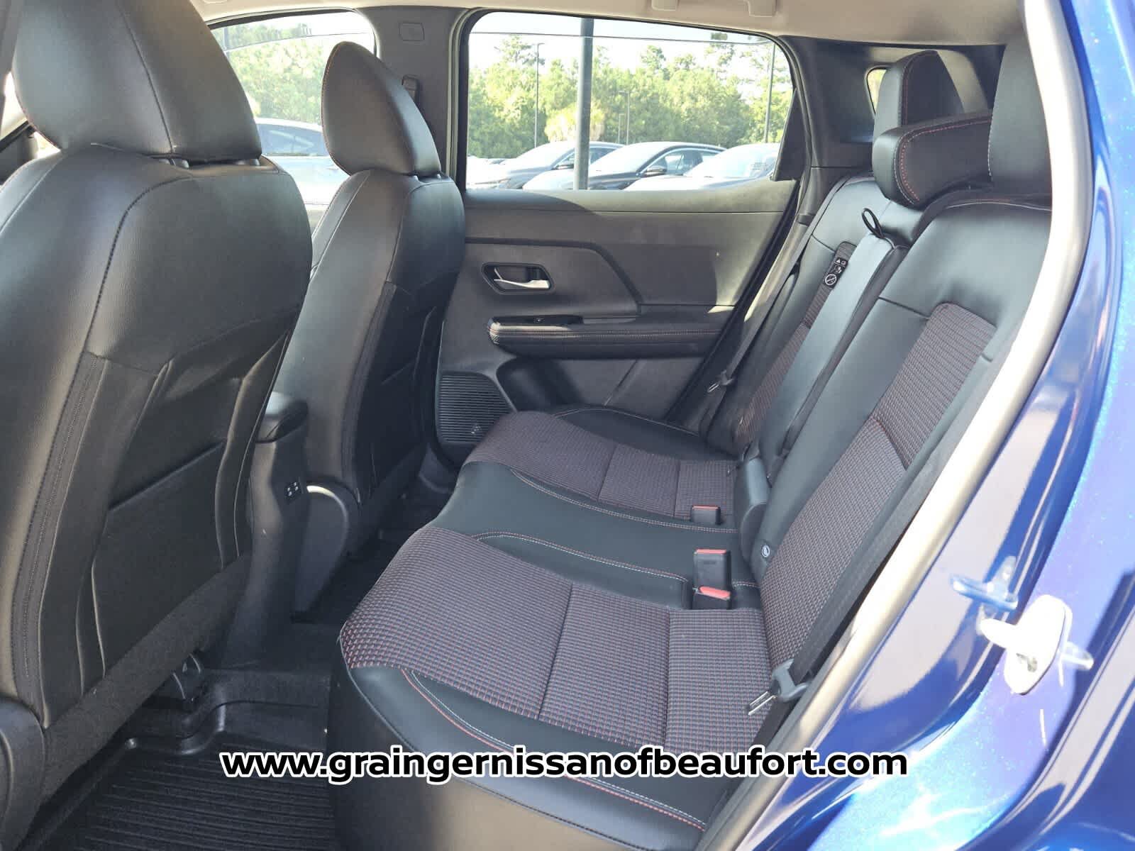 Used 2025 Nissan Kicks SR FWD image 4