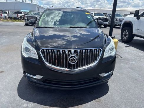 Used 2017 Buick Enclave Leather FWD image 3
