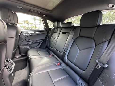 Used 2026 Porsche Macan S AWD/4WD image 39
