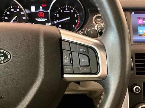 Used 2017 Land Rover Discovery Sport HSE AWD/4WD image 23