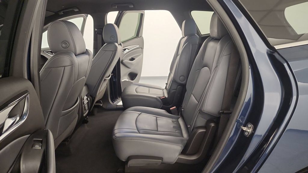 Used 2023 Buick Enclave Essence AWD/4WD image 15