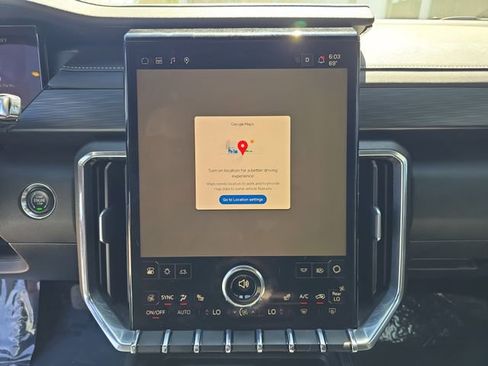 Certified 2025 GMC Acadia Elevation FWD image 19