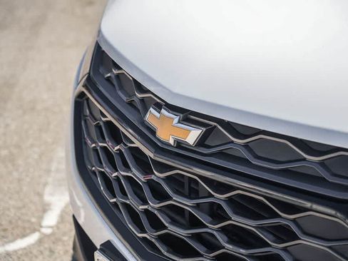 Used 2021 Chevrolet Equinox LT FWD image 3