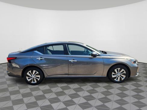 Certified 2025 Nissan Altima 2.5 S FWD image 6