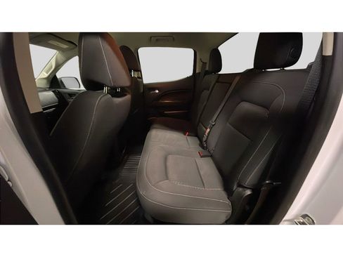 Used 2017 GMC Canyon SLE image 14