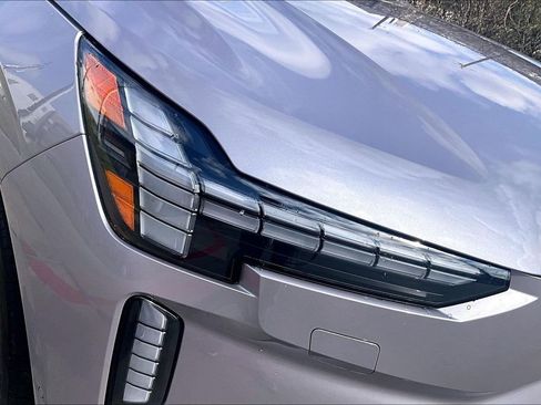 New 2026 Volvo EX90 Plus image 40