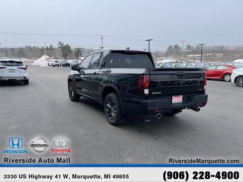 Used 2024 Honda Ridgeline Sport image 6