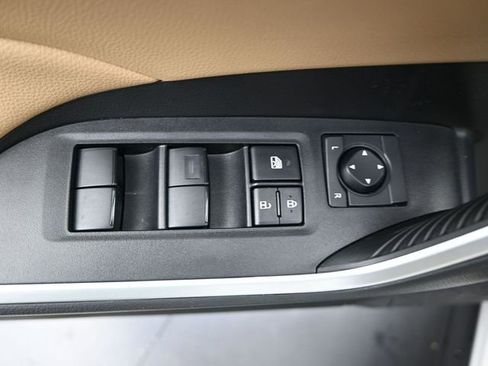 Used 2025 Toyota RAV4 LE image 9