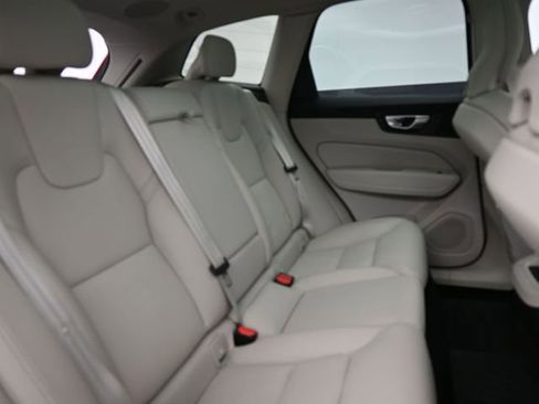 Used 2023 Volvo XC60 B5 Plus w/ Climate Package image 33