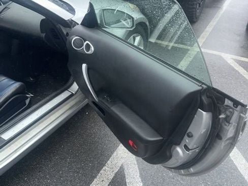 Used 2005 Nissan 350Z Enthusiast w/ (S02) Side Air Bags Pkg image 24