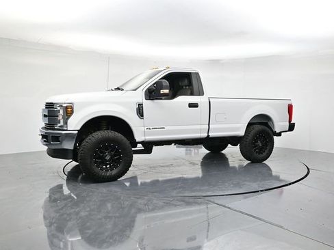 Used 2019 Ford F250 XL w/ Power Equipment Group image 5