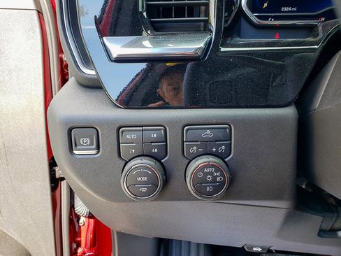 Used 2025 Chevrolet Silverado 1500 RST w/ Dark Appearance Package image 13