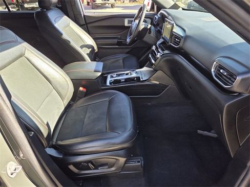 Used 2022 Ford Explorer ST-Line image 15