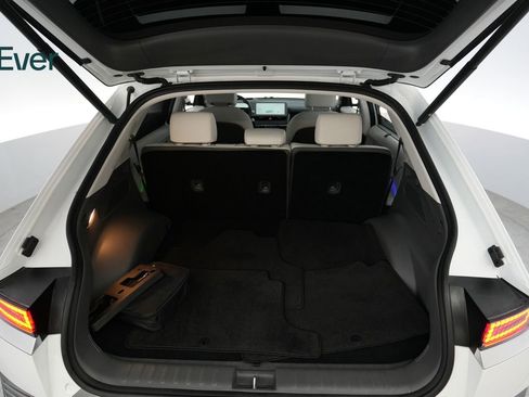 Used 2024 Hyundai Ioniq 5 Limited image 8