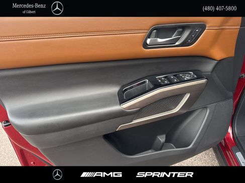 Used 2023 Nissan Pathfinder Platinum w/ Cargo Package image 11