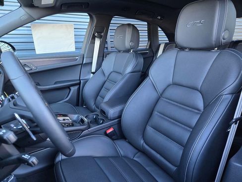 New 2026 Porsche Macan GTS image 5