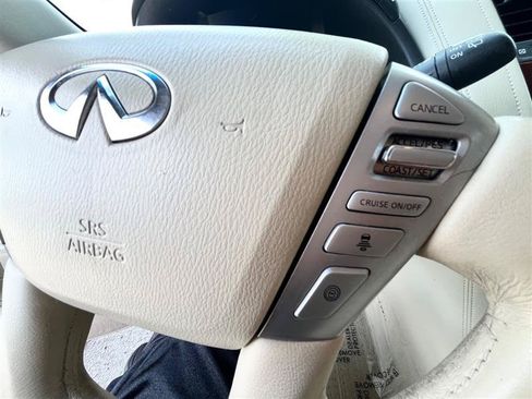 Used 2016 INFINITI QX80 4WD w/ Deluxe Technology Package image 17